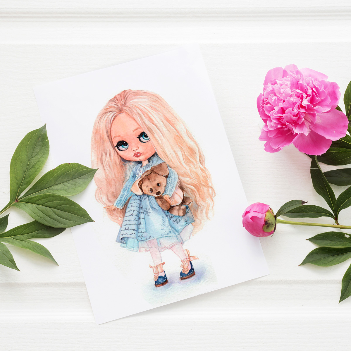 акварель вітальну листівку з лялькою в блайз стилі в синій сукні